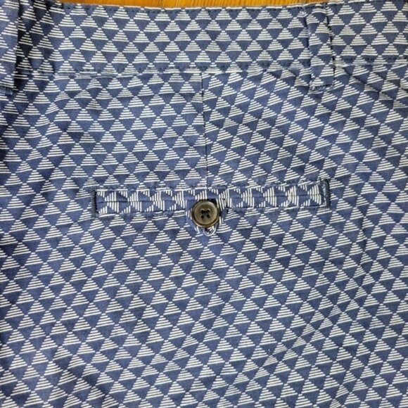 Gap Flat Front Geometric Triangle Shorts Size 10R Blue/White - Picture 7 of 9